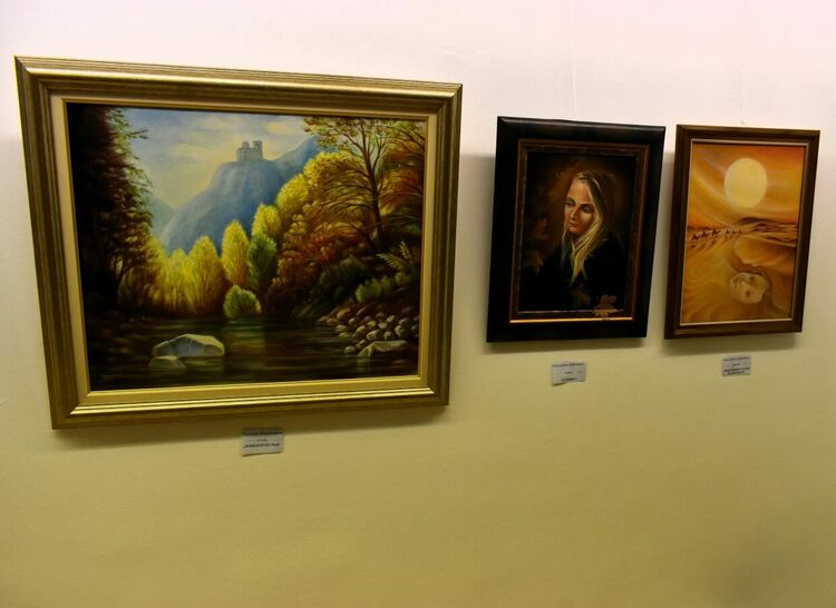 Асеновградски и пловдивски художници с обща изложба в старинното училище "Свети Георги"