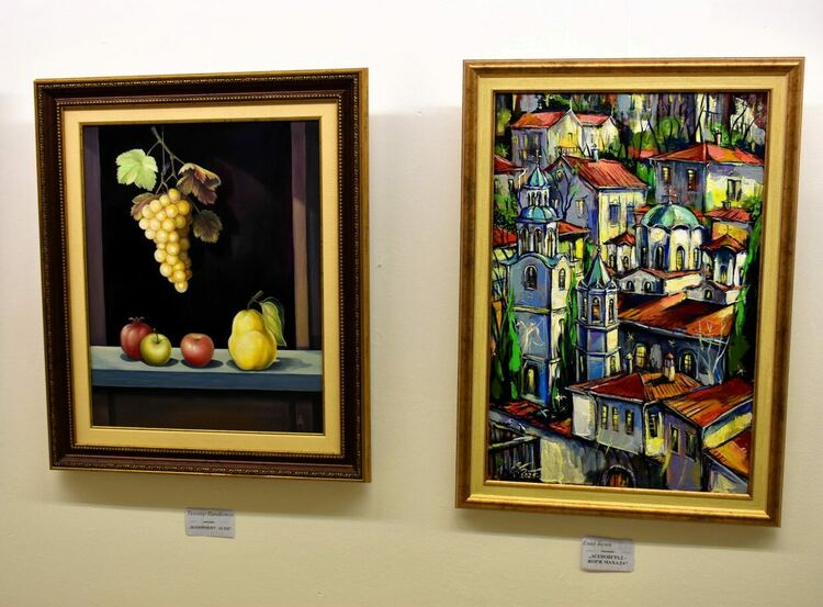 Асеновградски и пловдивски художници с обща изложба в старинното училище "Свети Георги"