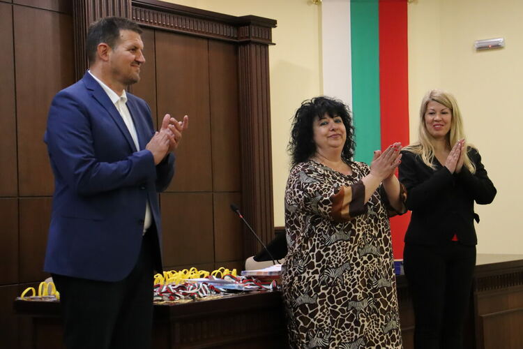 Наградиха победителите в Първото математическо състезание в Хасково