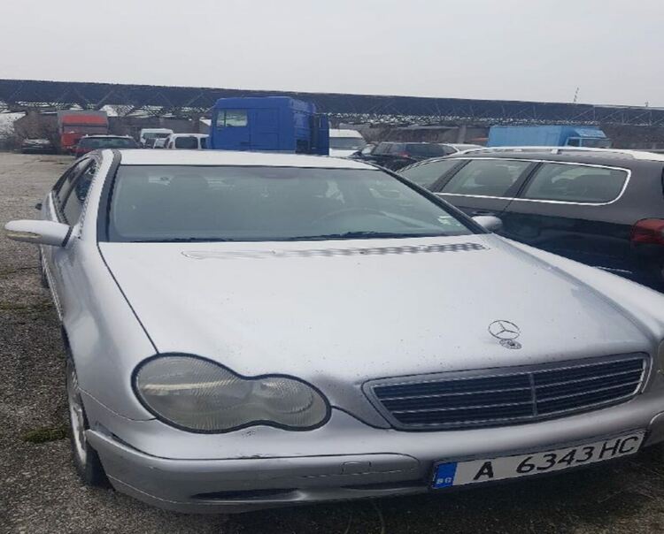 Обявиха трети търг за продажба на 10 автомобила, задържани на „Капитан Андреево“ 