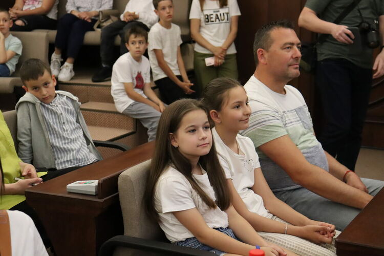 Наградиха победителите в Първото математическо състезание в Хасково