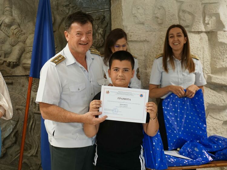 145 деца от Хасковска област се включиха в конкурса „С очите си видях бедата“