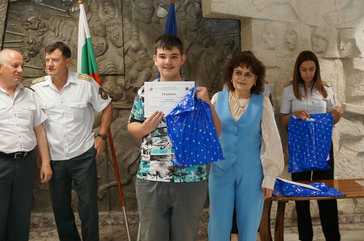 145 деца от Хасковска област се включиха в конкурса „С очите си видях бедата“