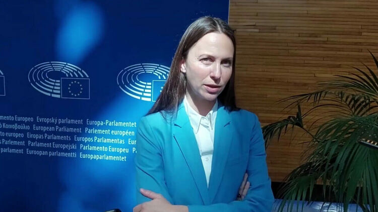 Ева Майдел е определена за докладчик на ЕП за готовността на България за еврозоната