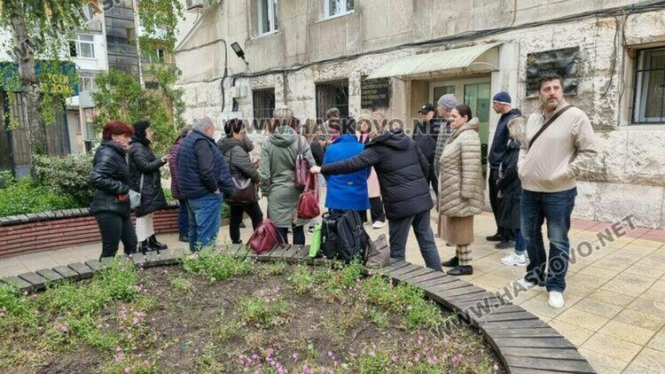 Протест на читалищните дейци пред „Заря“