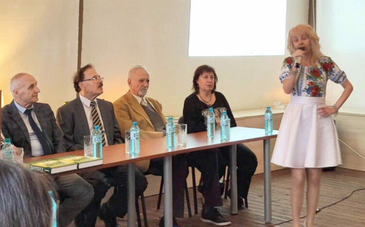 Певицата Йорданка Велева от Хасково