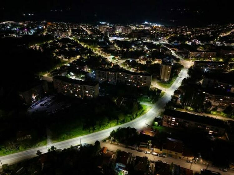 Успешното изпълнение на проект „Рехабилитация и модернизация на системите за външно изкуствено осветление в град Радомир, с. Дрен и с. Друган 