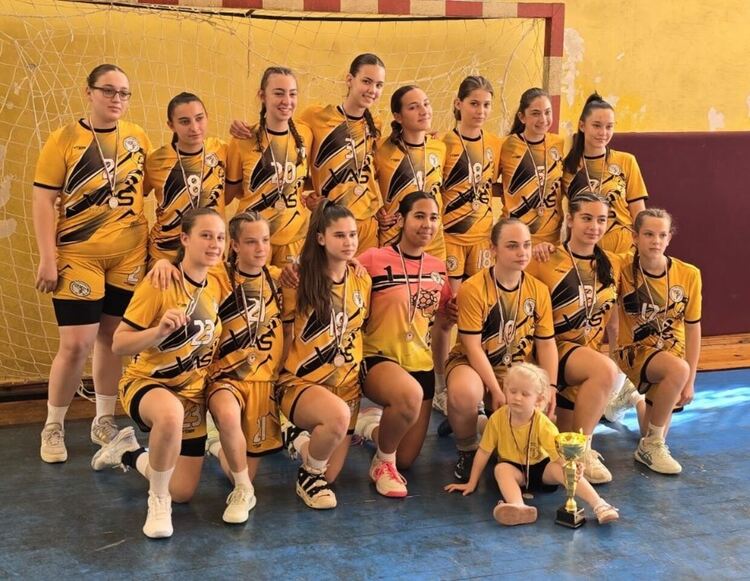 Отборът на “Спортист Кремиковци”