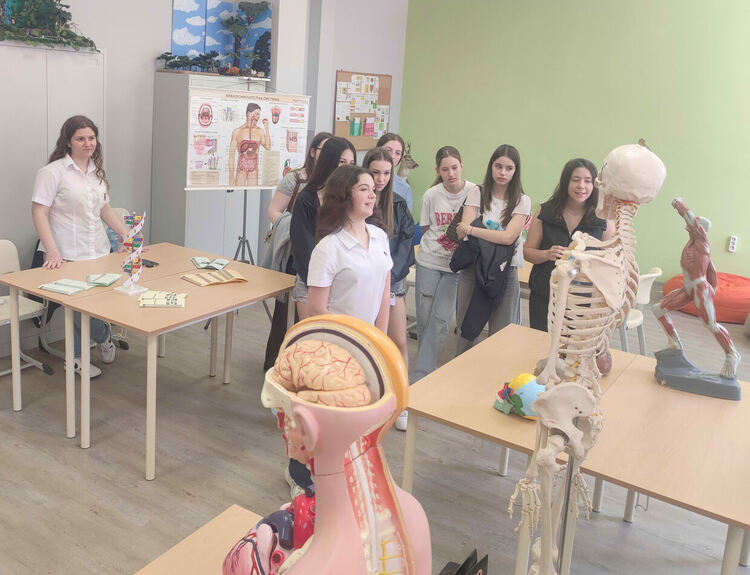 Денят на отворените врати в Езиковата – мястото, където знанието среща вдъхновението