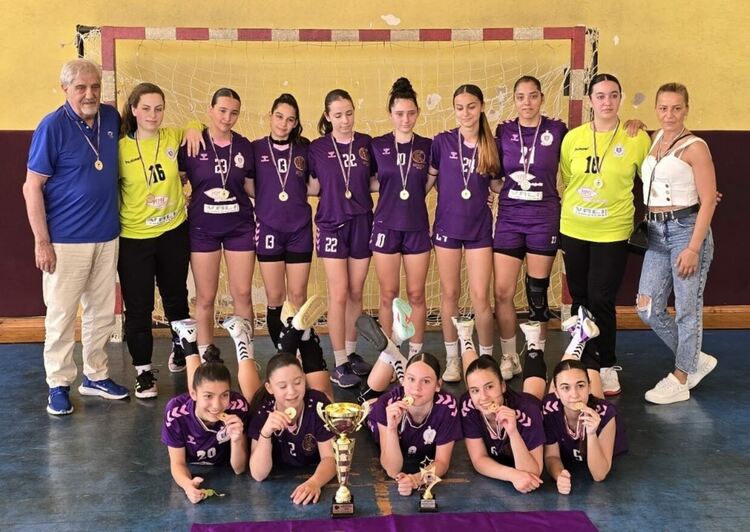 Отборът на “Етър”