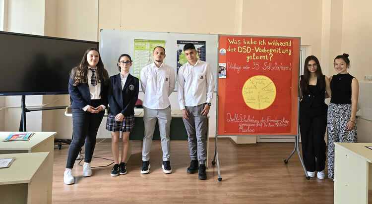 Денят на отворените врати в Езиковата – мястото, където знанието среща вдъхновението