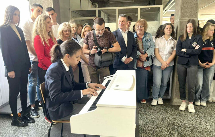 Денят на отворените врати в Езиковата – мястото, където знанието среща вдъхновението