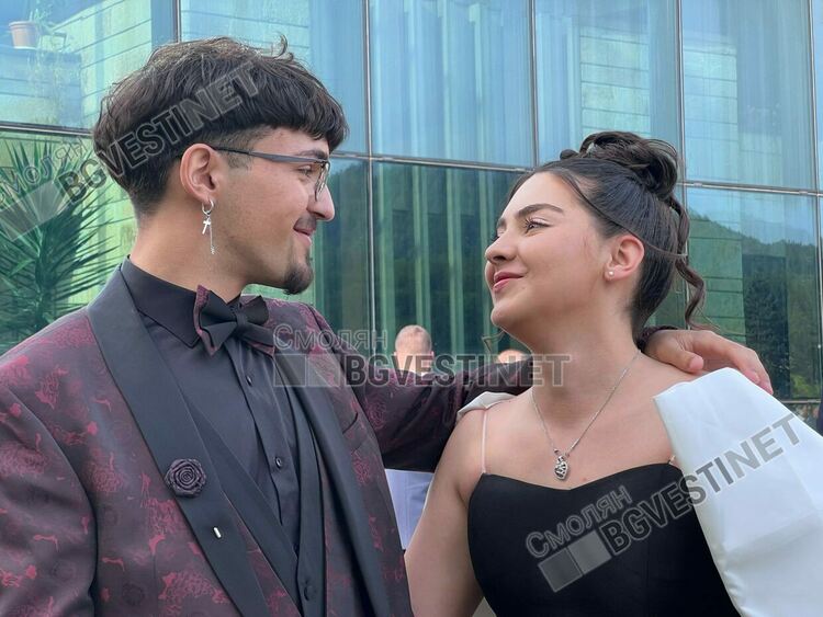 Феерия от емоции и стил в Смолян: Абитуриенти озариха града на 24 май