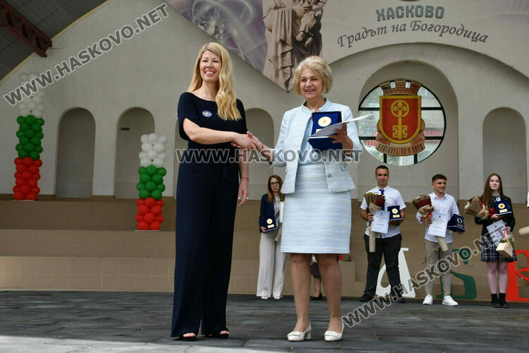 Хасково празнува най-българския празник – 24 май, наградиха ученици и учители