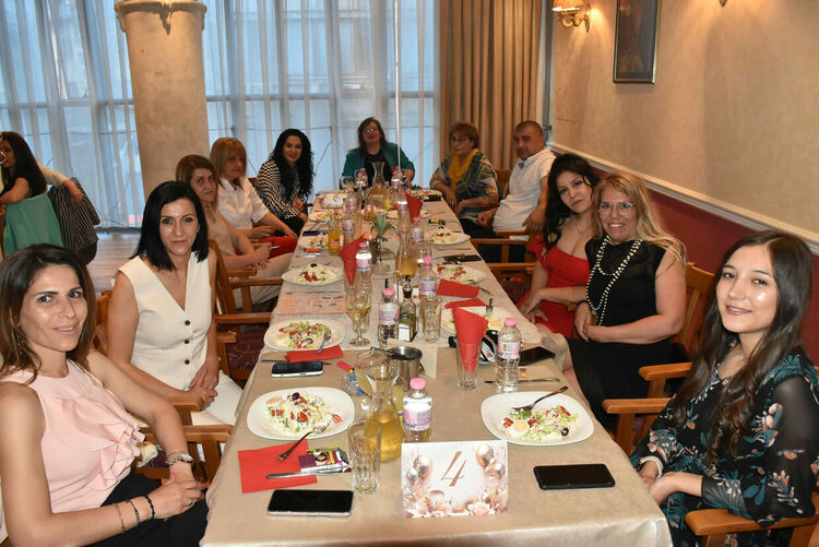 Абитуриентите от ПГЛП дефилираха в центъра на Хасково