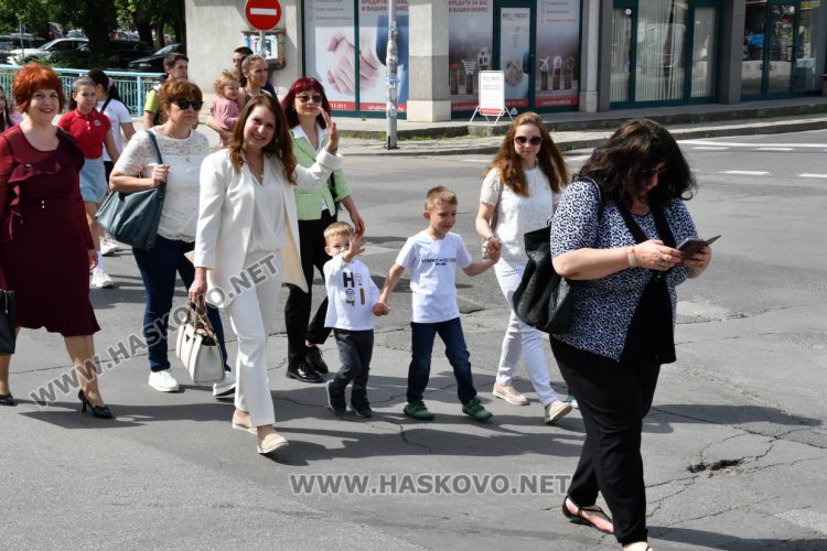 Хасково празнува най-българския празник – 24 май, наградиха ученици и учители