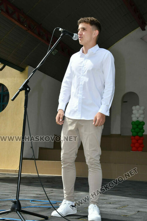 Хасково празнува най-българския празник – 24 май, наградиха ученици и учители