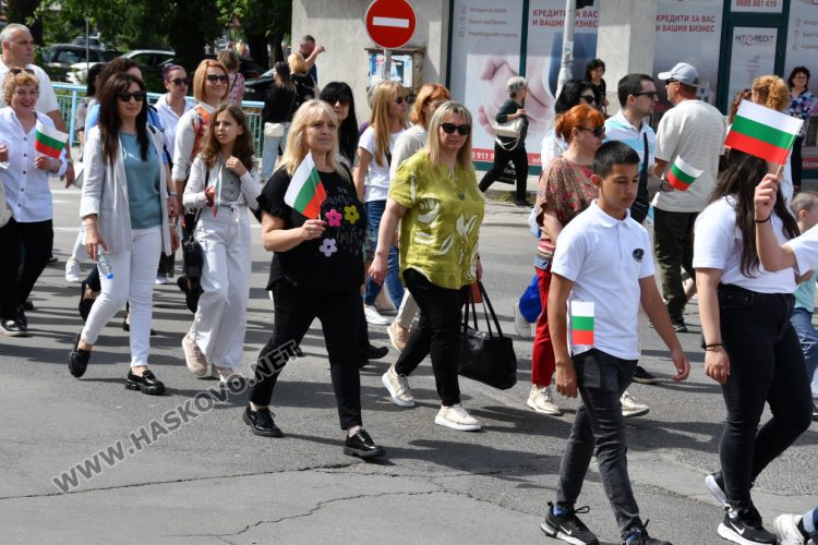 Хасково празнува най-българския празник – 24 май, наградиха ученици и учители