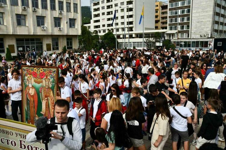 Асеновград отбеляза 24-ти май с тържествена програма