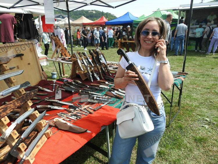 Двудневен фермфест в Момчилград,20 курбана и 100 чевермета събират хиляди от цялата страна/снимки/