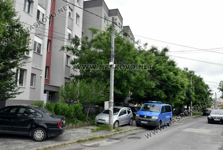 Криминалисти разследват кражба на златни накити в Хасково