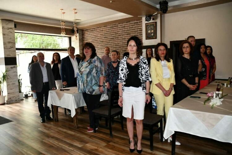 Наградиха изявени учители и културни дейци в Асеновград