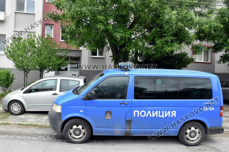 Криминалисти разследват кражба на златни накити в Хасково