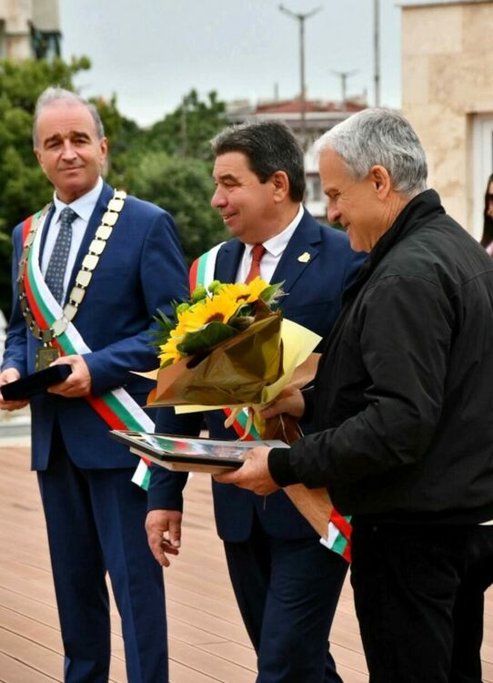 Връчиха званието „Почетен гражданин“ на Асеновград