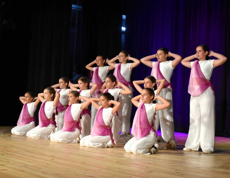 Асеновград отбеляза своя празник тържествено въпреки лошото време 