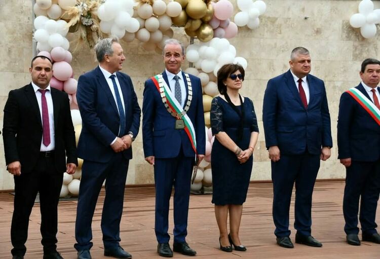 Връчиха званието „Почетен гражданин“ на Асеновград