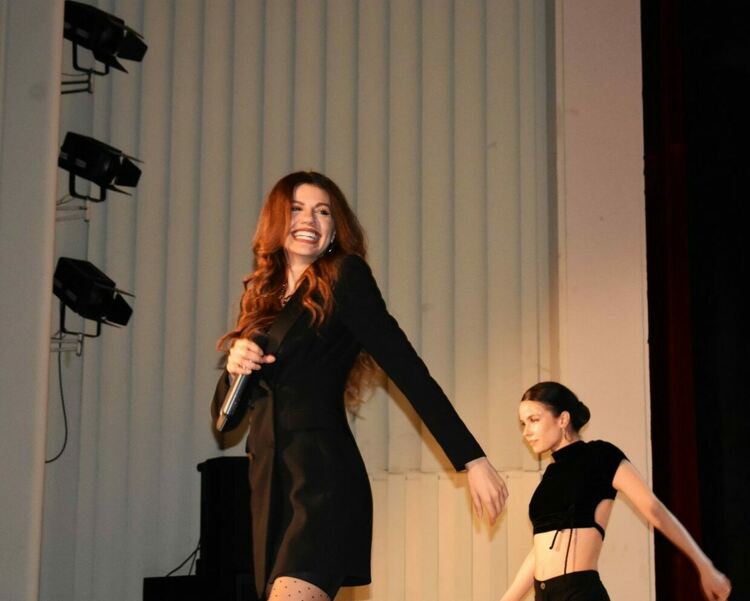 Асеновград отбеляза своя празник тържествено въпреки лошото време 