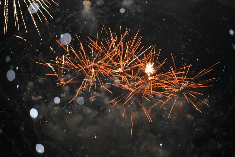 Асеновград отбеляза своя празник тържествено въпреки лошото време 