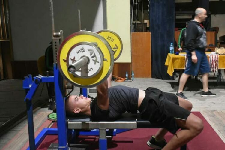 С участието на повече от 150 състезатели премина XXII турнир по силов трибой „Батановска сила“