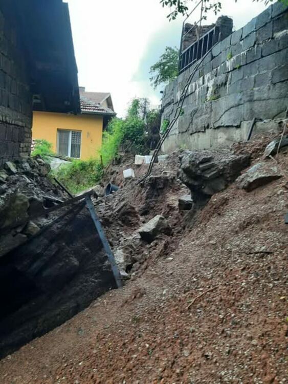 Кметът на Община Перник Станислав Владимиров ще обяви частично бедствено положение на територията на кв. „Каменина“