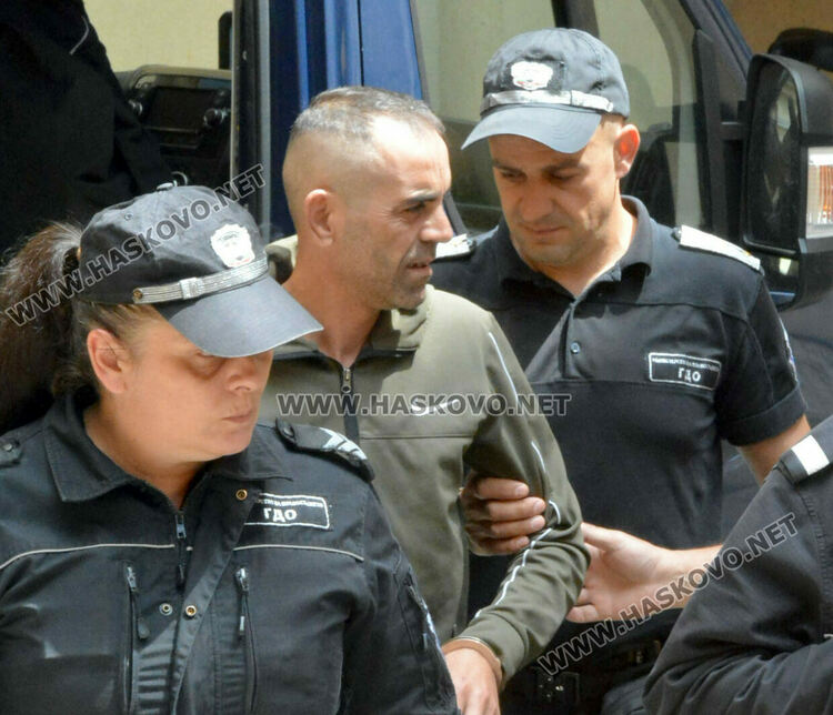 Задържаха 39-годишен тираджия с наркотик за близо 13 000 лева