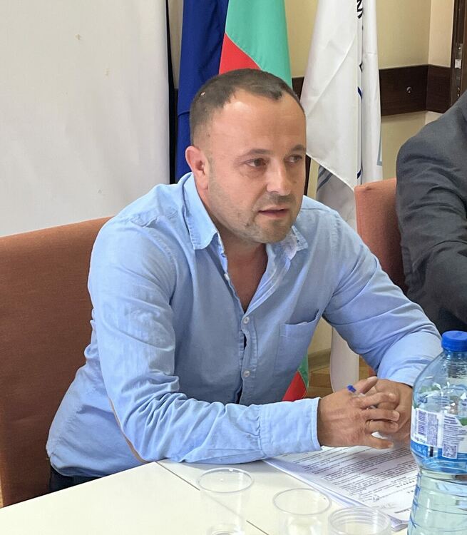 Нови рокади в Общинския съвет на Минерални бани. Искендер отново на сесия