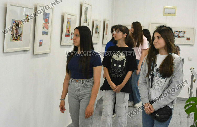 30 млади художници от „Колорит“ с изложба за Деня на детето