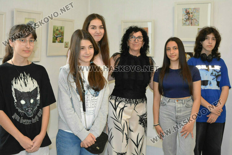 30 млади художници от „Колорит“ с изложба за Деня на детето