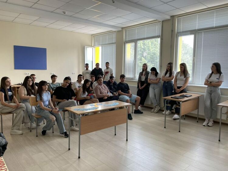 ФСГ „Атанас Буров“ отвори врати за бъдещи гимназисти