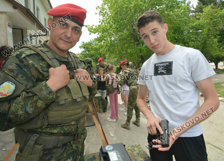 Хасковското поделение отвори врати за Деня на детето