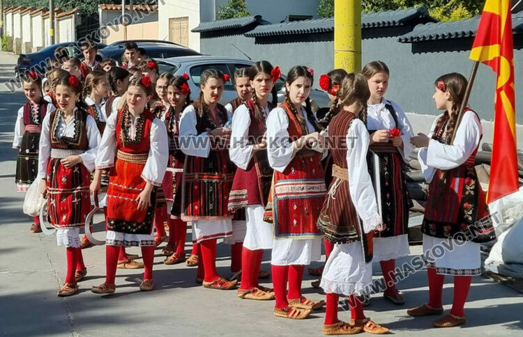 Вицепрезидентът Илияна Йотова откри международния детски фестивал в Минерални бани