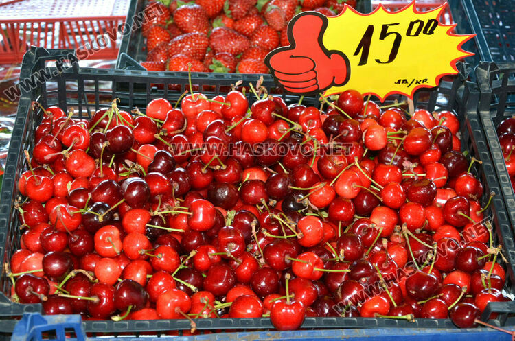 Черешите ще останат скъпи и вносни – нищожна част от родните  оцеляха 