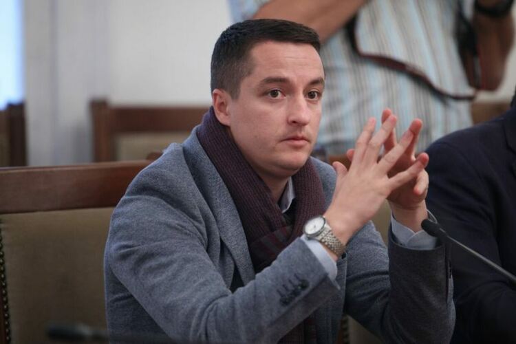 България вече сече евромонети, а някои хора протестират, странно е, каза Божанков