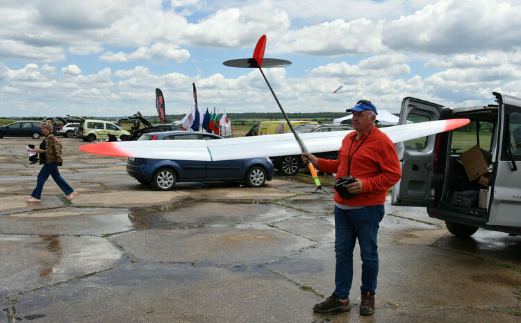 Авиомоделисти от България и Гърция участват на Купа “Хасково”