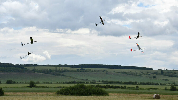 Авиомоделисти от България и Гърция участват на Купа “Хасково”