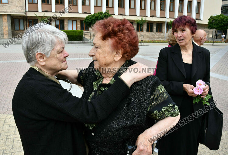 „Випуск 65“ при закрития Учителски институт в Хасково отбеляза 60-годишен юбилей