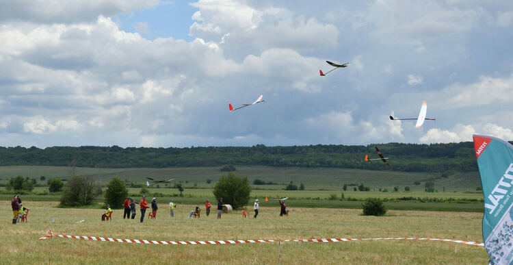 Авиомоделисти от България и Гърция участват на Купа “Хасково”