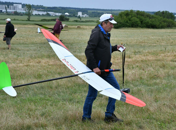 Авиомоделисти от България и Гърция участват на Купа “Хасково”