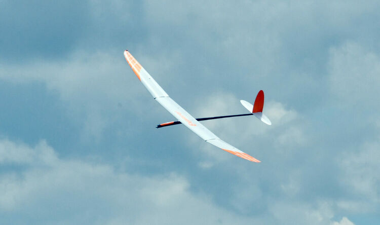 Авиомоделисти от България и Гърция участват на Купа “Хасково”