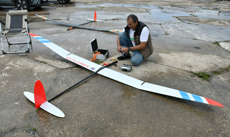 Авиомоделисти от България и Гърция участват на Купа “Хасково”